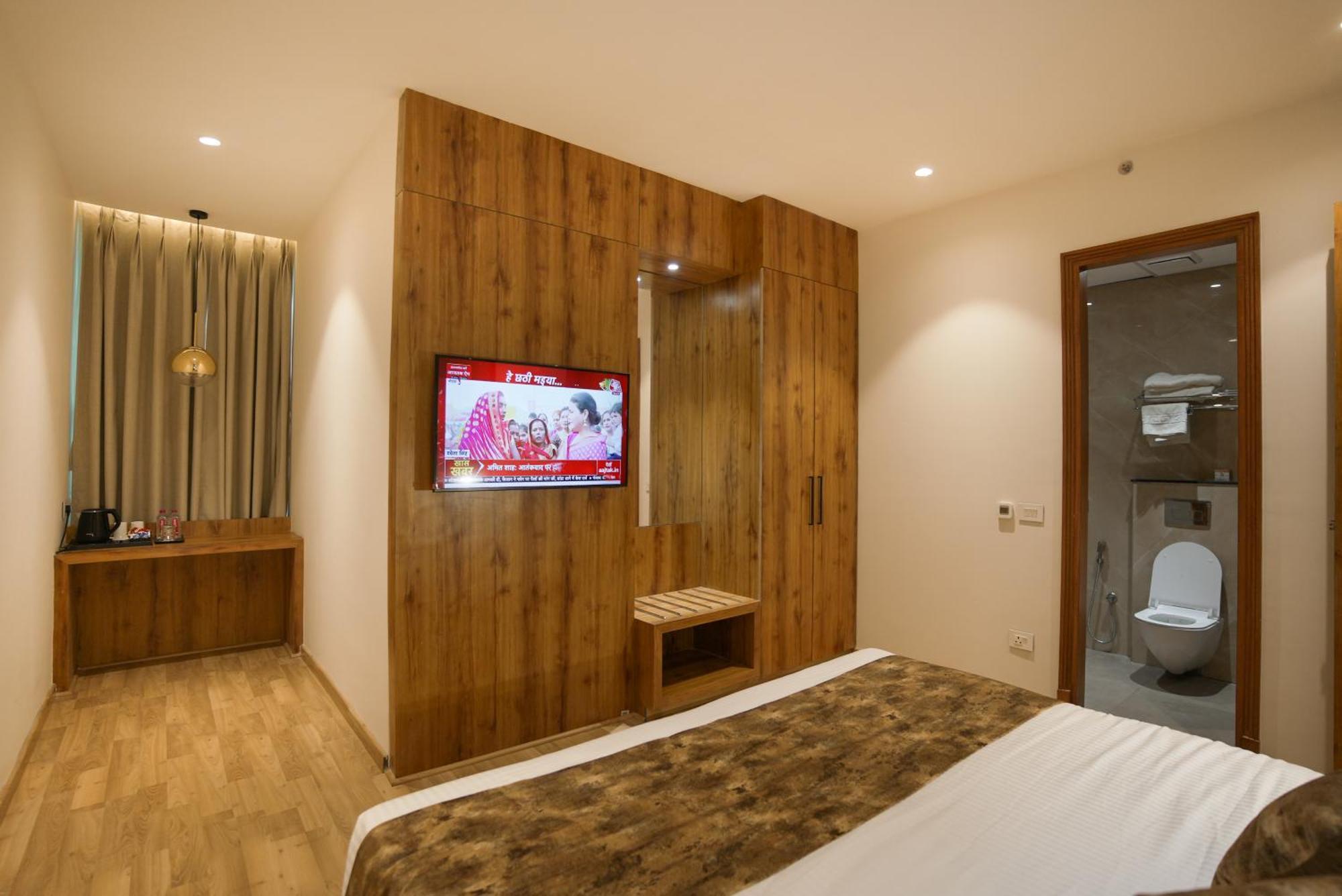 Celebrant Hotel Varanasi